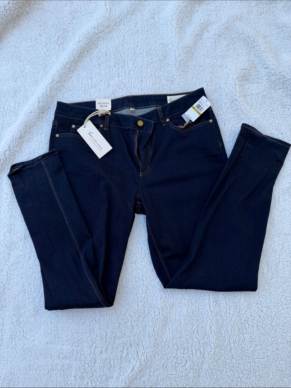 Two by Vince Camuto Women's Skinny Jeans in Dark Blue